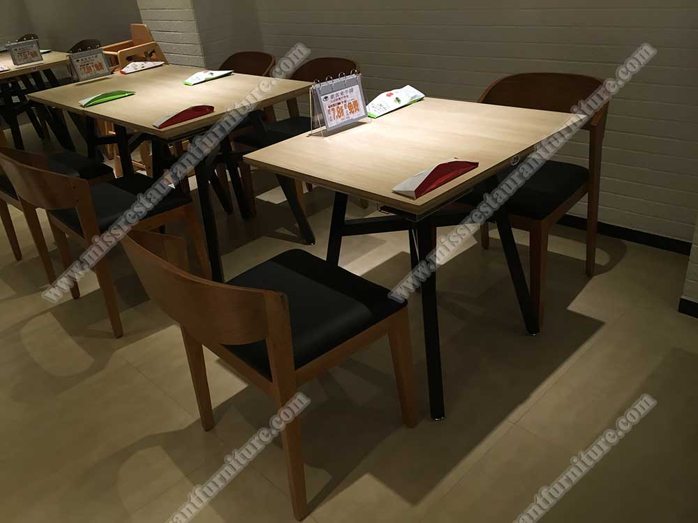 China Guangdong houcaller restaurant furniture_solid wood dining table and wood chairs set