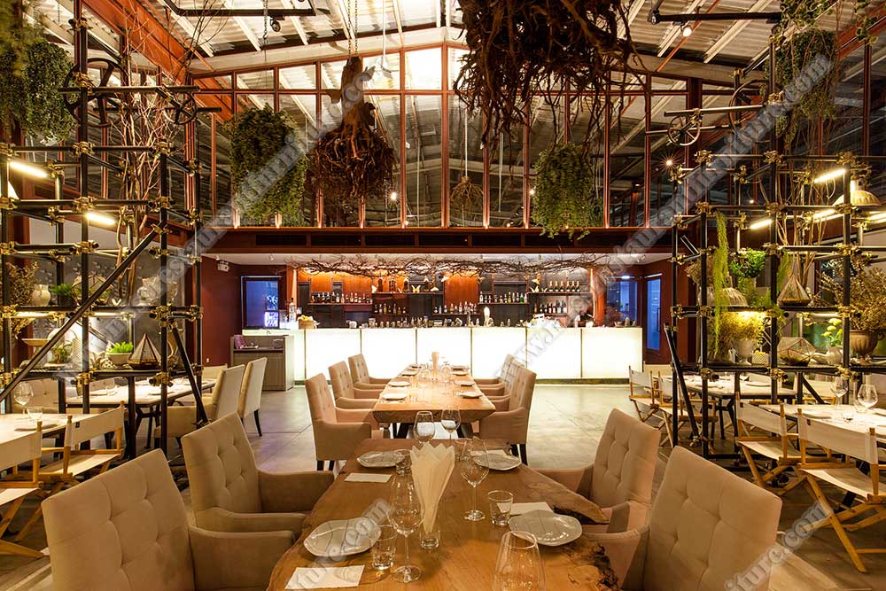 Tailand Bangkok Vivarium restaurant furniture_long wood restauarnt table and arm fabric sofa chairs